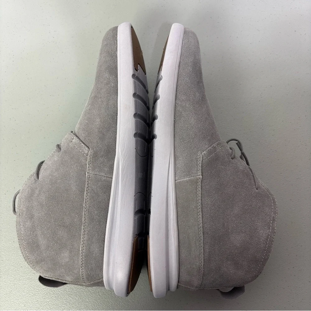 Johnnie-O Chill Chukka Boots Men's Neutral Gray Size 13 M Leather Suede Upper